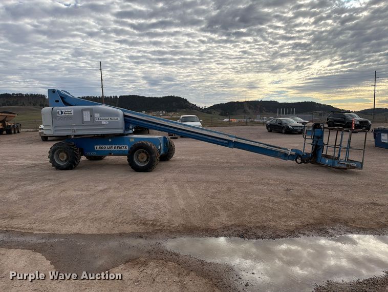 image for item FT6987 2000 Genie S-60 boom lift