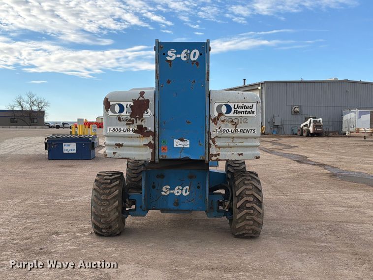image for item FT6987 2000 Genie S-60 boom lift