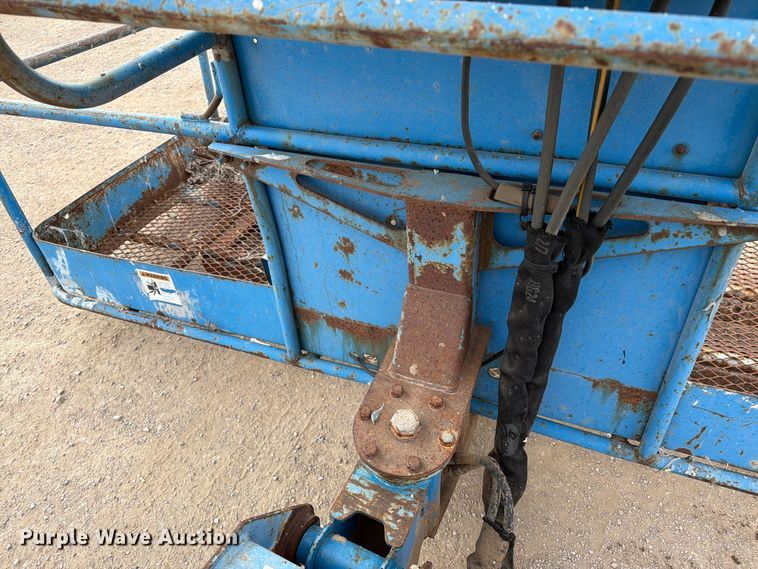 image for item FT6987 2000 Genie S-60 boom lift