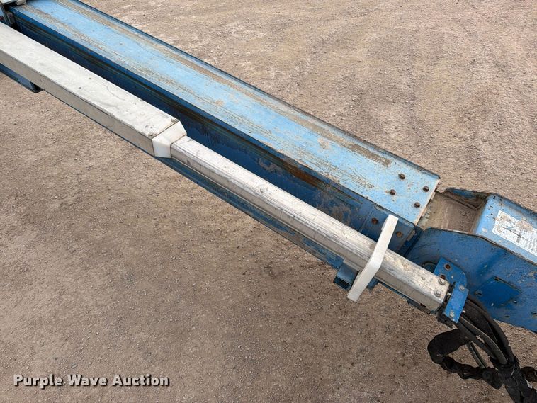 image for item FT6987 2000 Genie S-60 boom lift