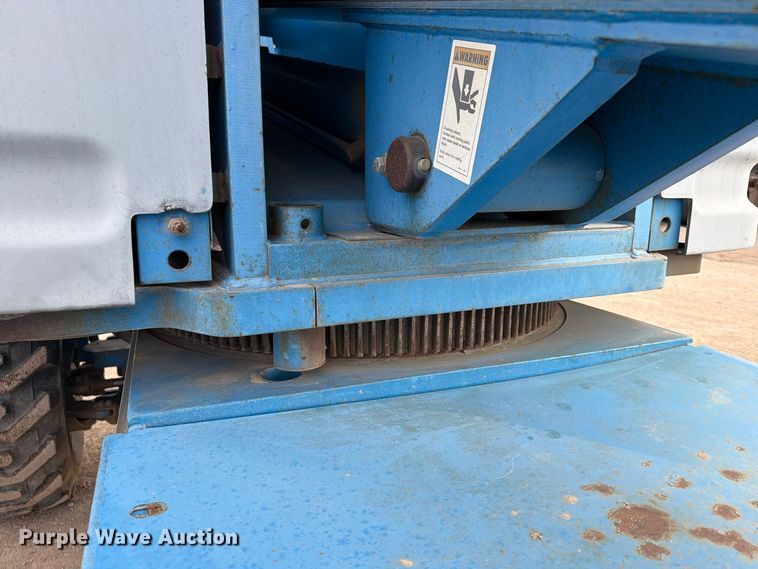 image for item FT6987 2000 Genie S-60 boom lift