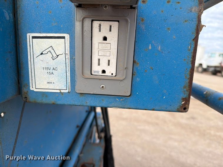 image for item FT6987 2000 Genie S-60 boom lift