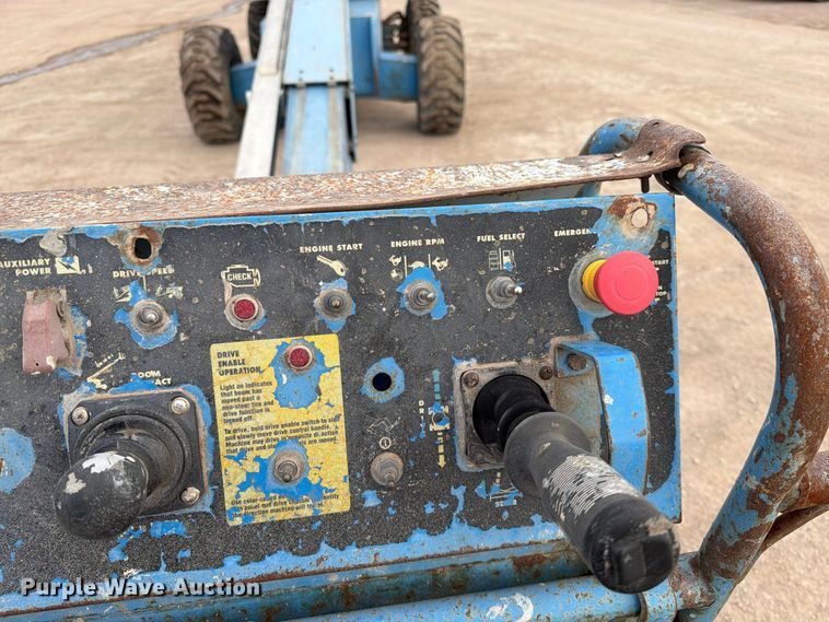 image for item FT6987 2000 Genie S-60 boom lift