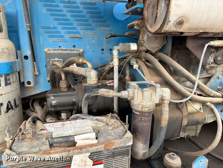 image for item FT6987 2000 Genie S-60 boom lift