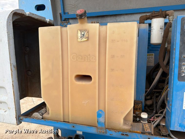 image for item FT6987 2000 Genie S-60 boom lift