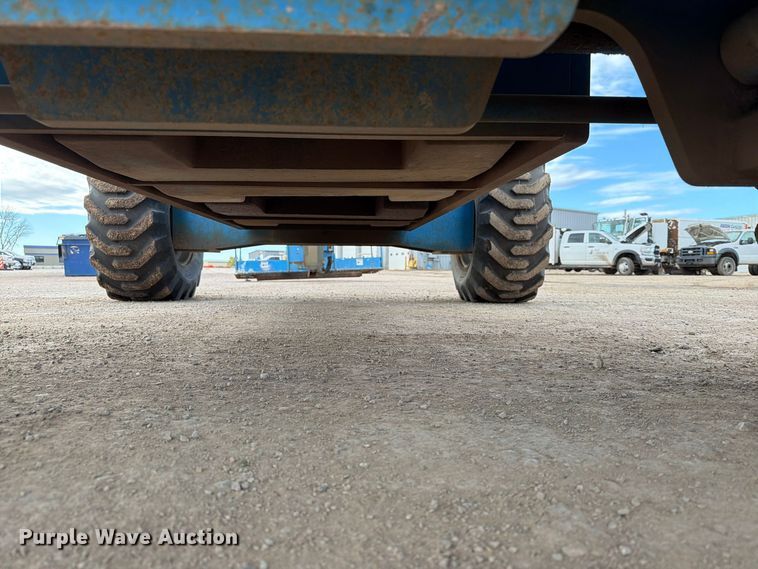 image for item FT6987 2000 Genie S-60 boom lift