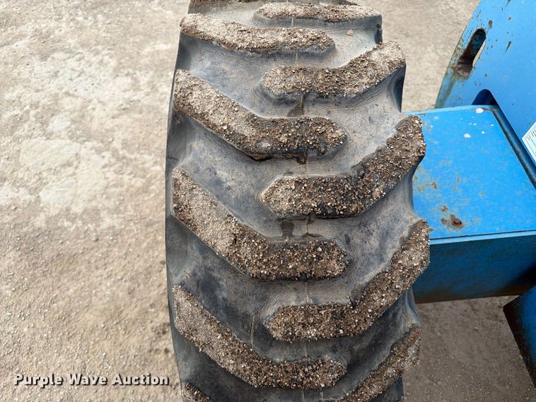 image for item FT6987 2000 Genie S-60 boom lift