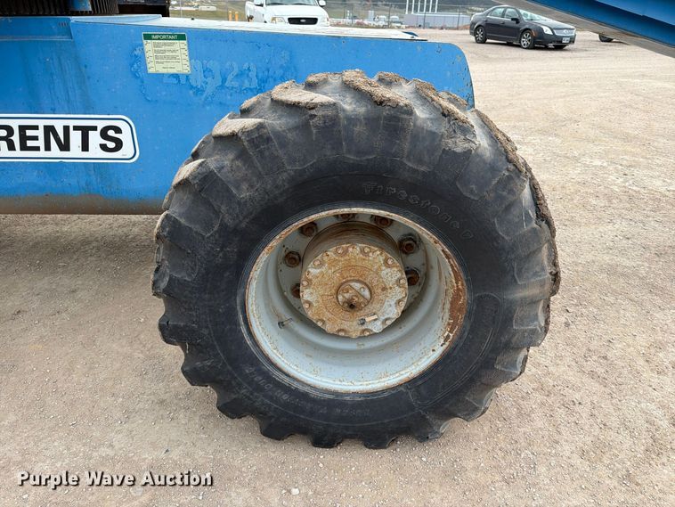 image for item FT6987 2000 Genie S-60 boom lift