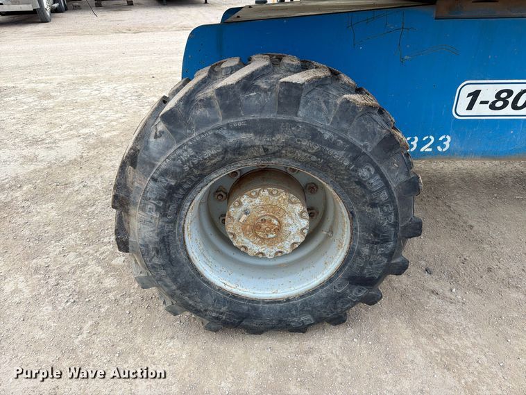 image for item FT6987 2000 Genie S-60 boom lift