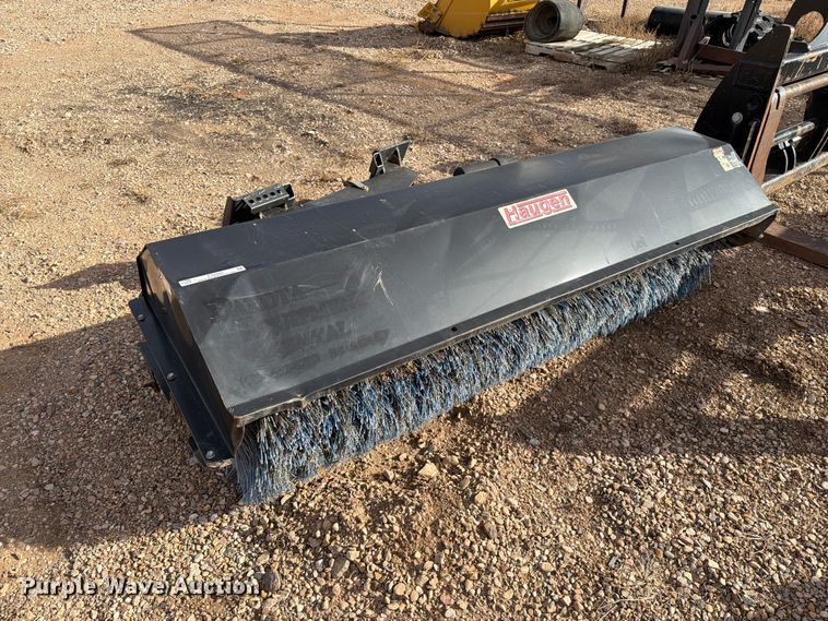 image for item FT6989 Haugen HAB 84-H skid steer broom