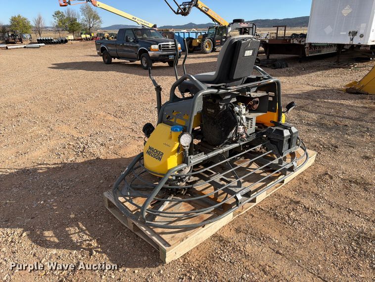 image for item FT6990 Wacker Neuson CRT48-37v power trowel