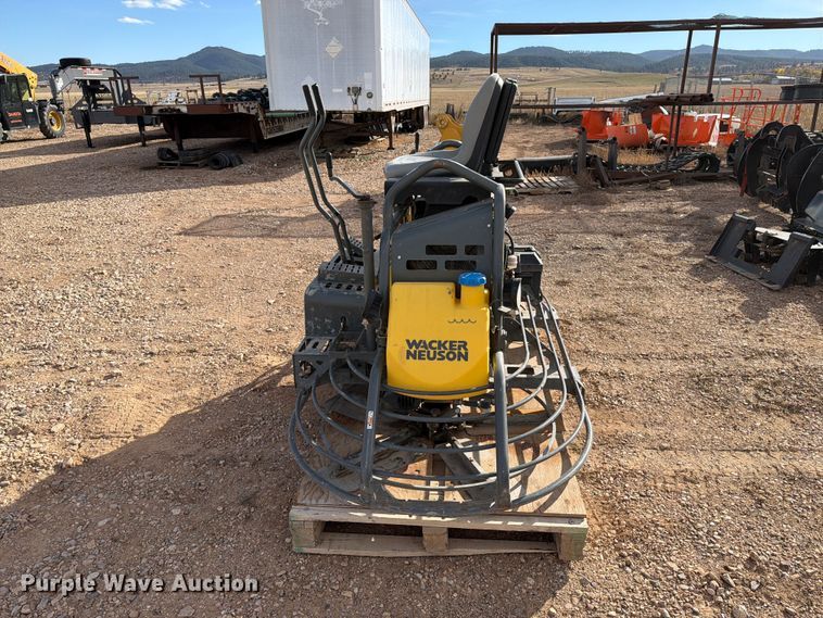 image for item FT6990 Wacker Neuson CRT48-37v power trowel