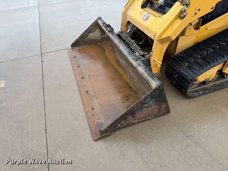 image for item FT6994 2023 Caterpillar 299D3 tracked skid steer loader