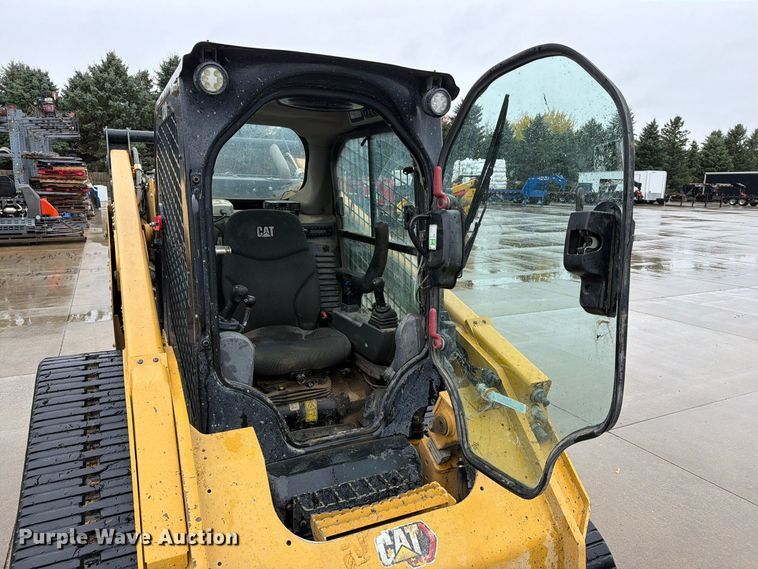 image for item FT6994 2023 Caterpillar 299D3 tracked skid steer loader