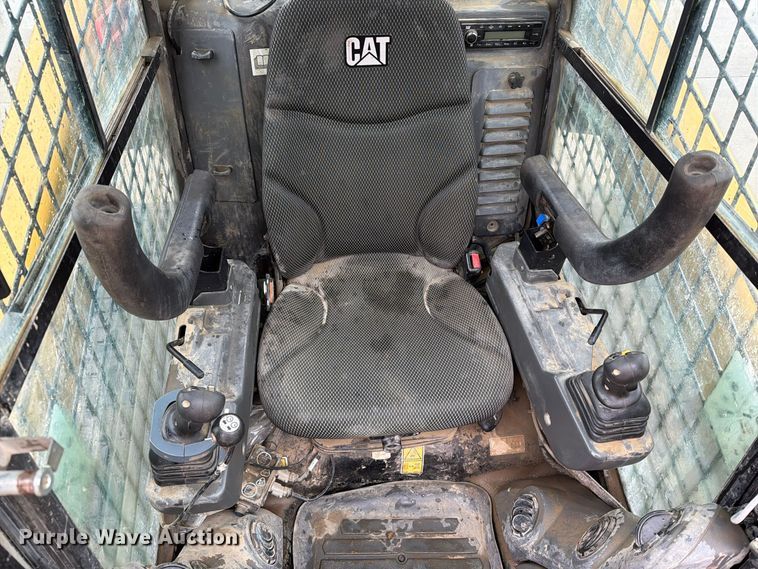image for item FT6994 2023 Caterpillar 299D3 tracked skid steer loader