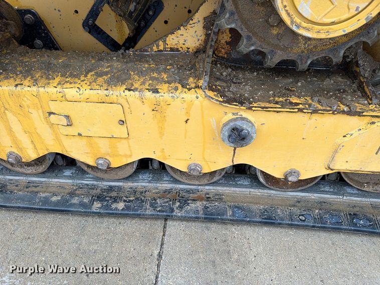 image for item FT6994 2023 Caterpillar 299D3 tracked skid steer loader