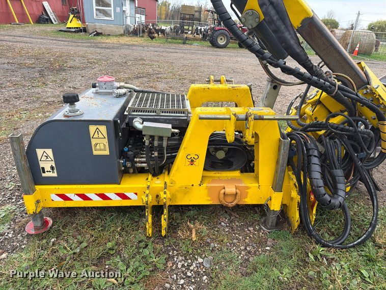 image for item FT7565 2011 U.S. Ditcher GRM-60 Spider guard rail mower