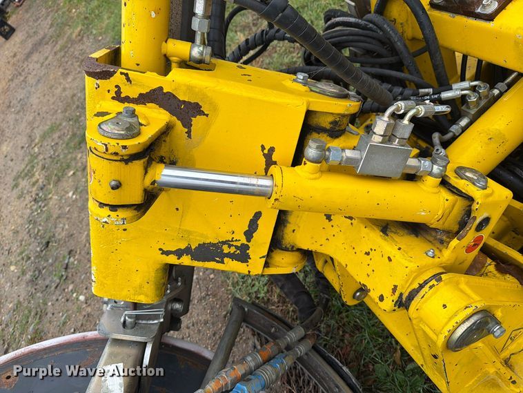 image for item FT7565 2011 U.S. Ditcher GRM-60 Spider guard rail mower