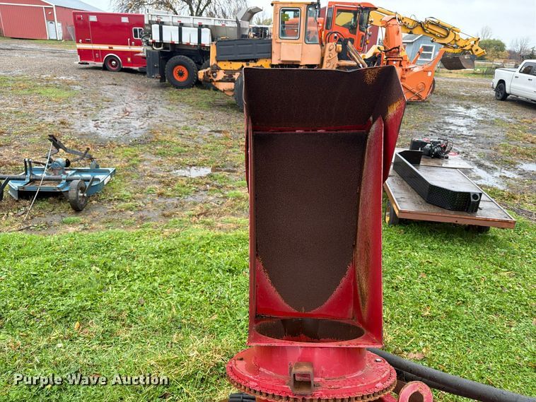 image for item FT7566 Diamond Mowers Inc. snow blower