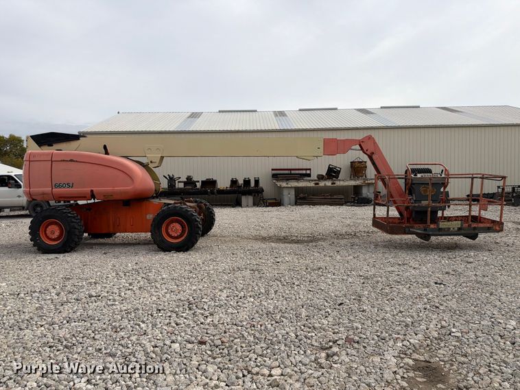 image for item FU0589 1999 JLG 660SJ boom lift