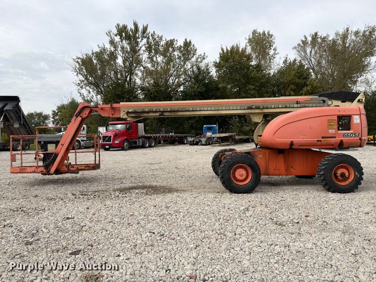 image for item FU0589 1999 JLG 660SJ boom lift