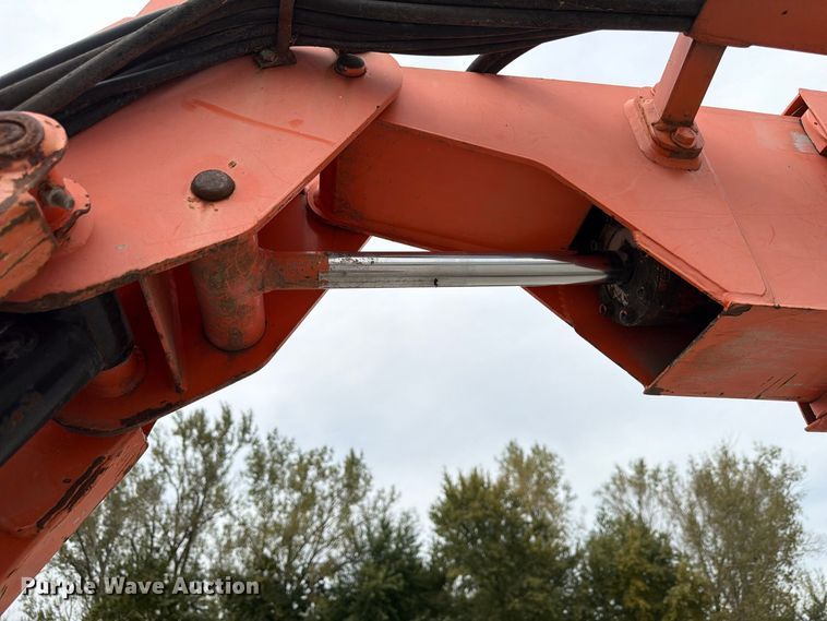 image for item FU0589 1999 JLG 660SJ boom lift
