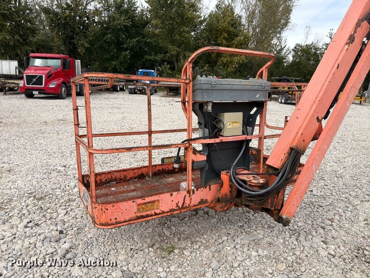 image for item FU0589 1999 JLG 660SJ boom lift
