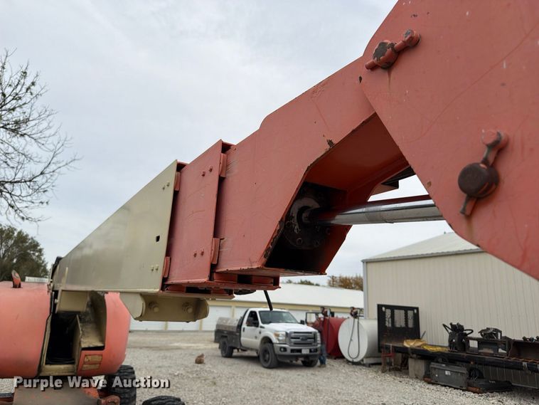 image for item FU0589 1999 JLG 660SJ boom lift