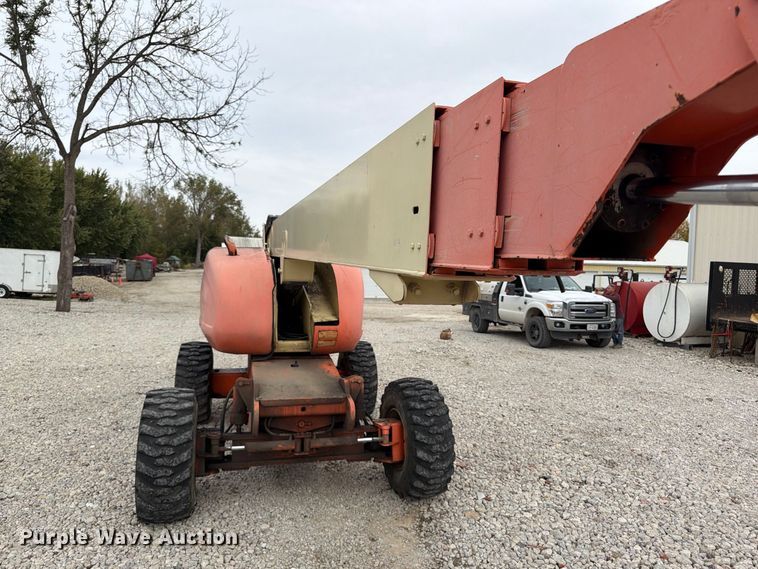 image for item FU0589 1999 JLG 660SJ boom lift