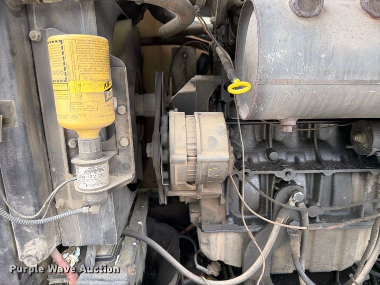 image for item FU0589 1999 JLG 660SJ boom lift