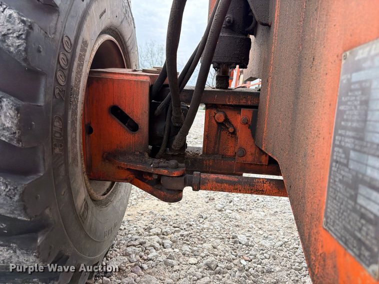 image for item FU0589 1999 JLG 660SJ boom lift