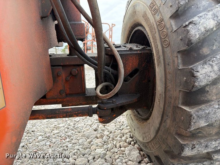 image for item FU0589 1999 JLG 660SJ boom lift