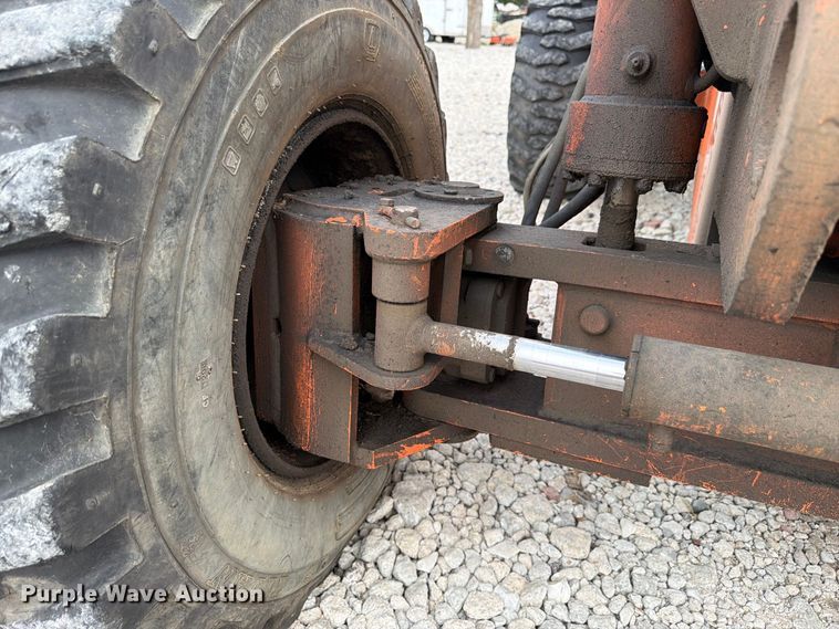 image for item FU0589 1999 JLG 660SJ boom lift