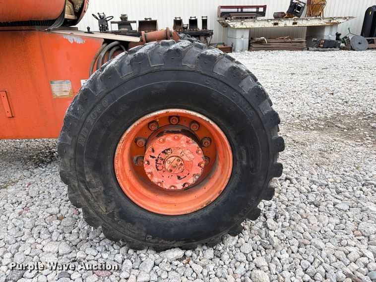 image for item FU0589 1999 JLG 660SJ boom lift