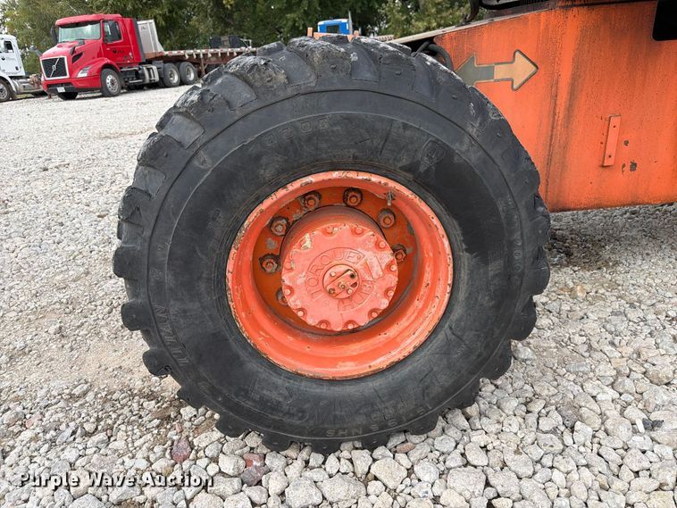 image for item FU0589 1999 JLG 660SJ boom lift