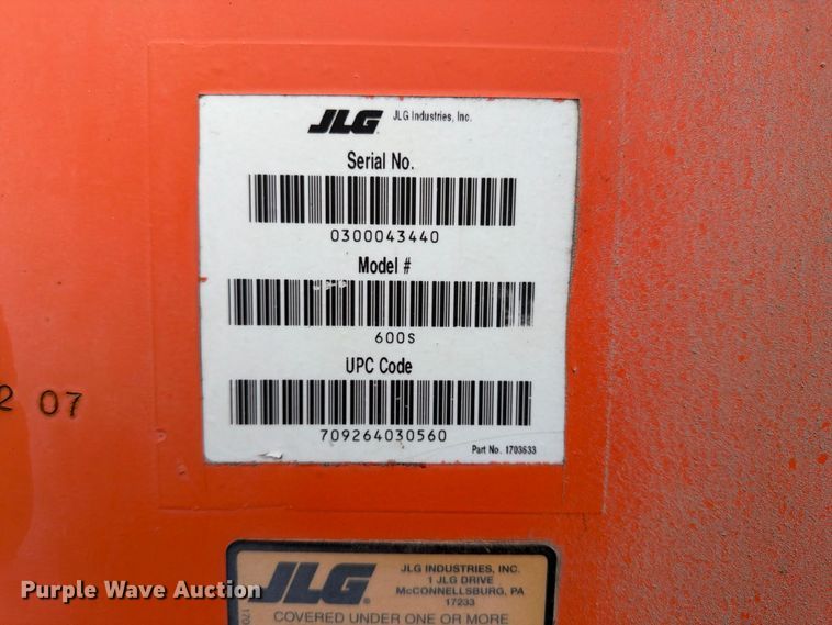 image for item FU0589 1999 JLG 660SJ boom lift
