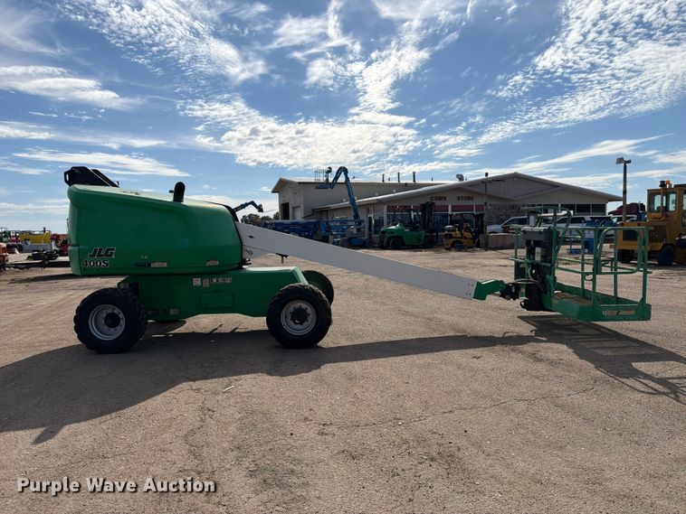 image for item FU0622 2017 JLG 400S boom lift