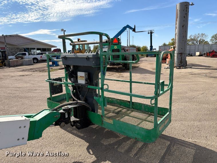 image for item FU0622 2017 JLG 400S boom lift