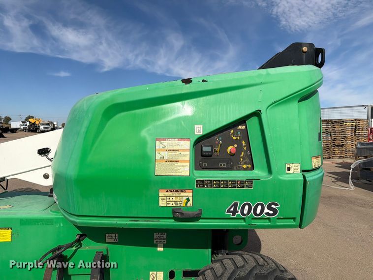 image for item FU0622 2017 JLG 400S boom lift
