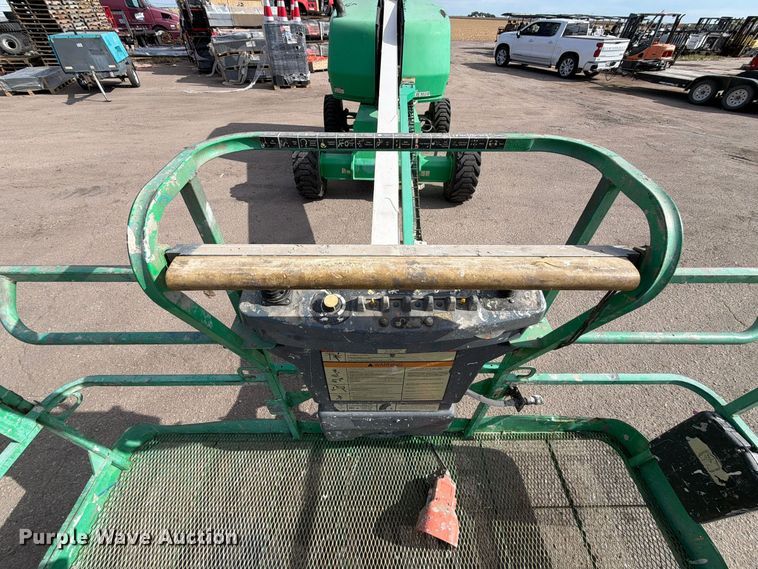 image for item FU0622 2017 JLG 400S boom lift