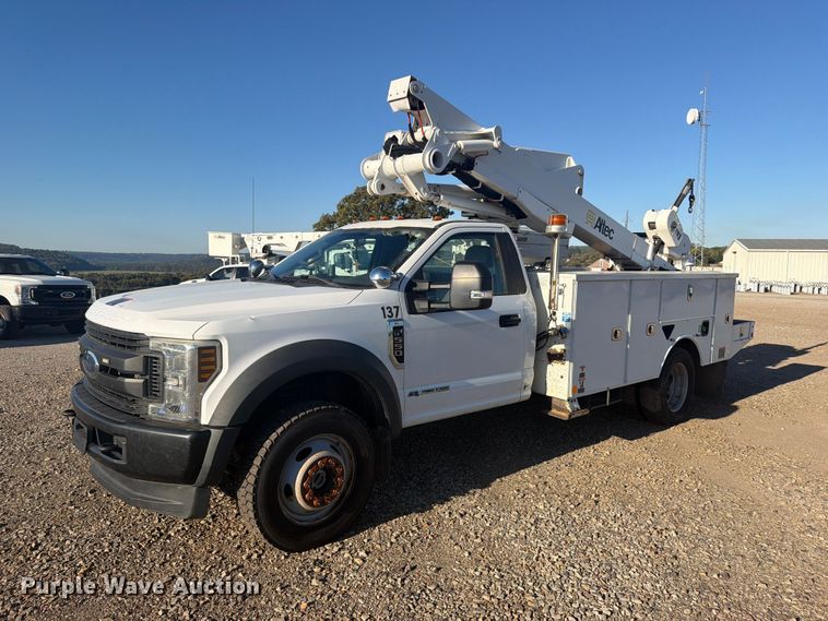 image for item FU1195 2018 Ford F550 Super Duty bucket truck