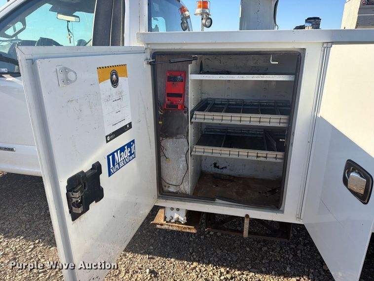 image for item FU1195 2018 Ford F550 Super Duty bucket truck
