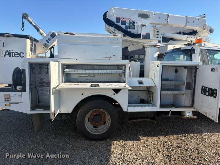 image for item FU1195 2018 Ford F550 Super Duty bucket truck