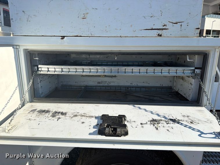 image for item FU1195 2018 Ford F550 Super Duty bucket truck