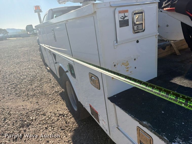 image for item FU1195 2018 Ford F550 Super Duty bucket truck