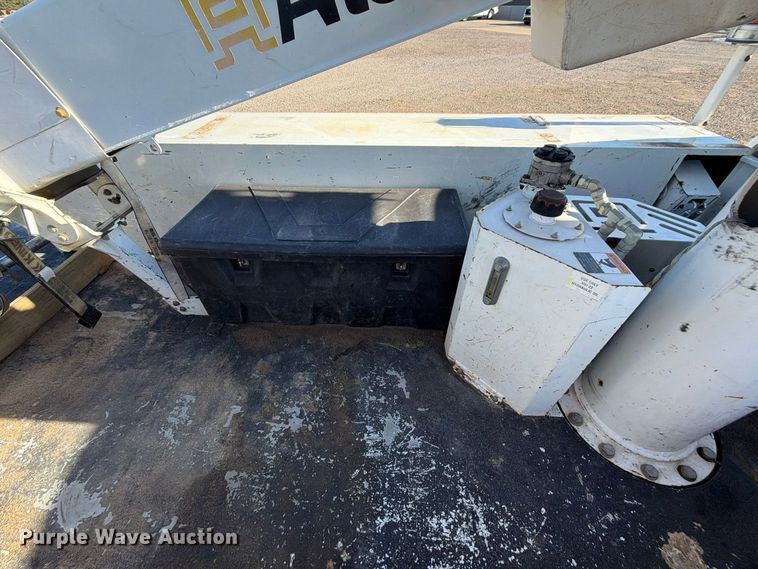 image for item FU1195 2018 Ford F550 Super Duty bucket truck