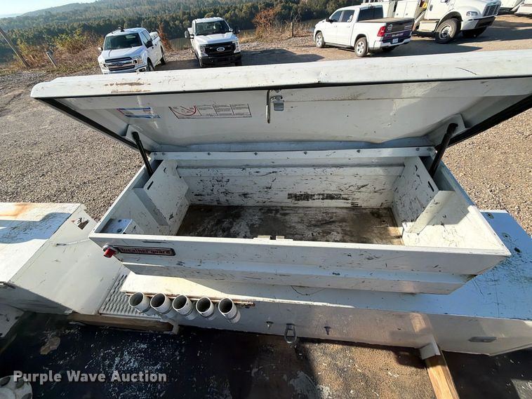 image for item FU1195 2018 Ford F550 Super Duty bucket truck