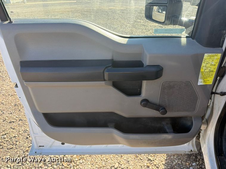 image for item FU1195 2018 Ford F550 Super Duty bucket truck