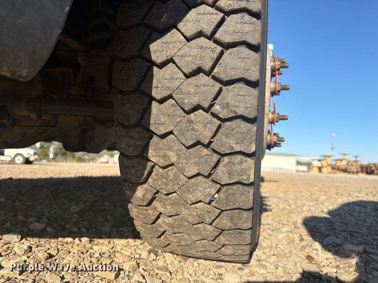 image for item FU1195 2018 Ford F550 Super Duty bucket truck