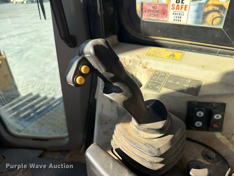 image for item FU1199 2024 Caterpillar D6TXW dozer